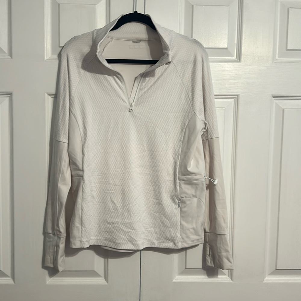 Lorna Jane white top